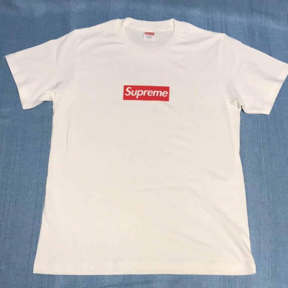 Supreme Men's White and Red T-shirt - Picture 1 of 6